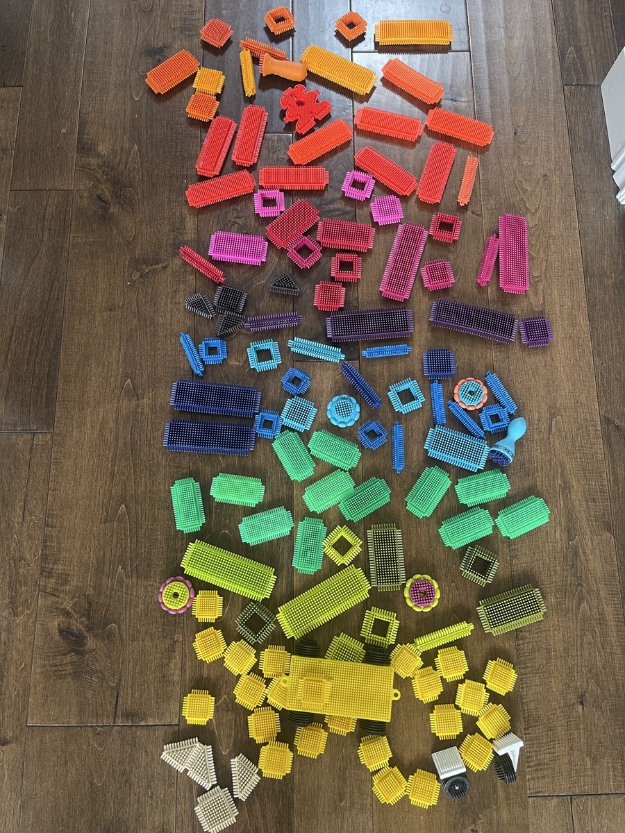 Battat Bristle Blocks set