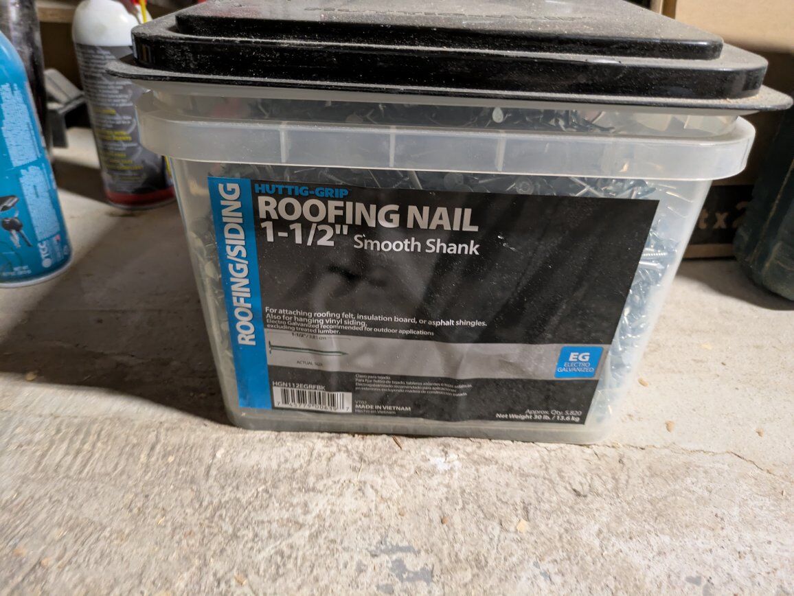 1 1/2" roofing nails.