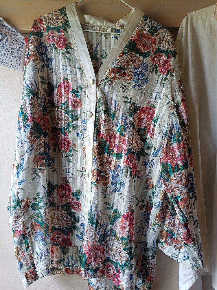 Victoria's Secret Floral Satin Button-Front Robe/Pajama Top, Multi-Color, Size tag visible