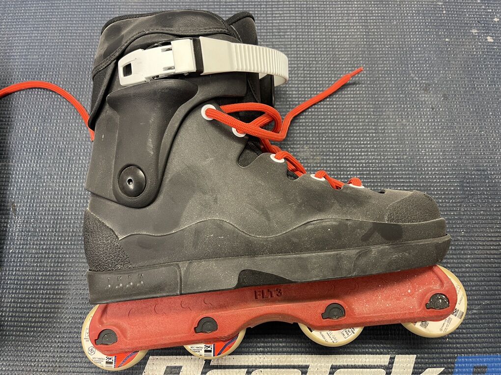 Them 908 V2 Inline Skates