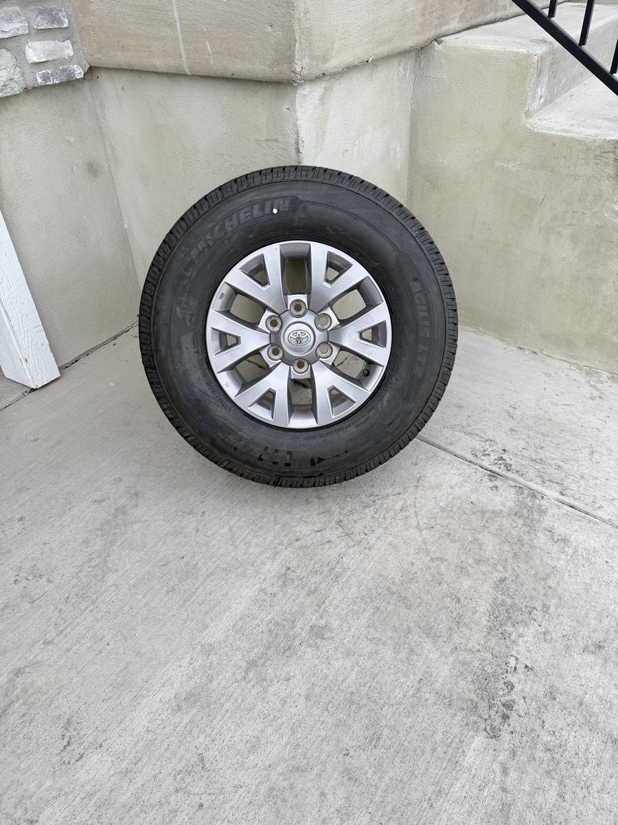 Toyota Tacoma Rims and Tires 245/75R16  Like New