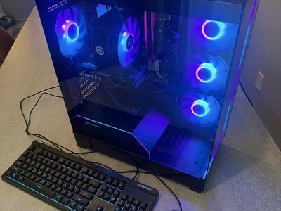 RTX 5060 // 32GB DDR5 // 2TB SSD // INTEL 225F
