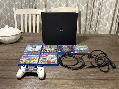 PS4 pro 1tb model
