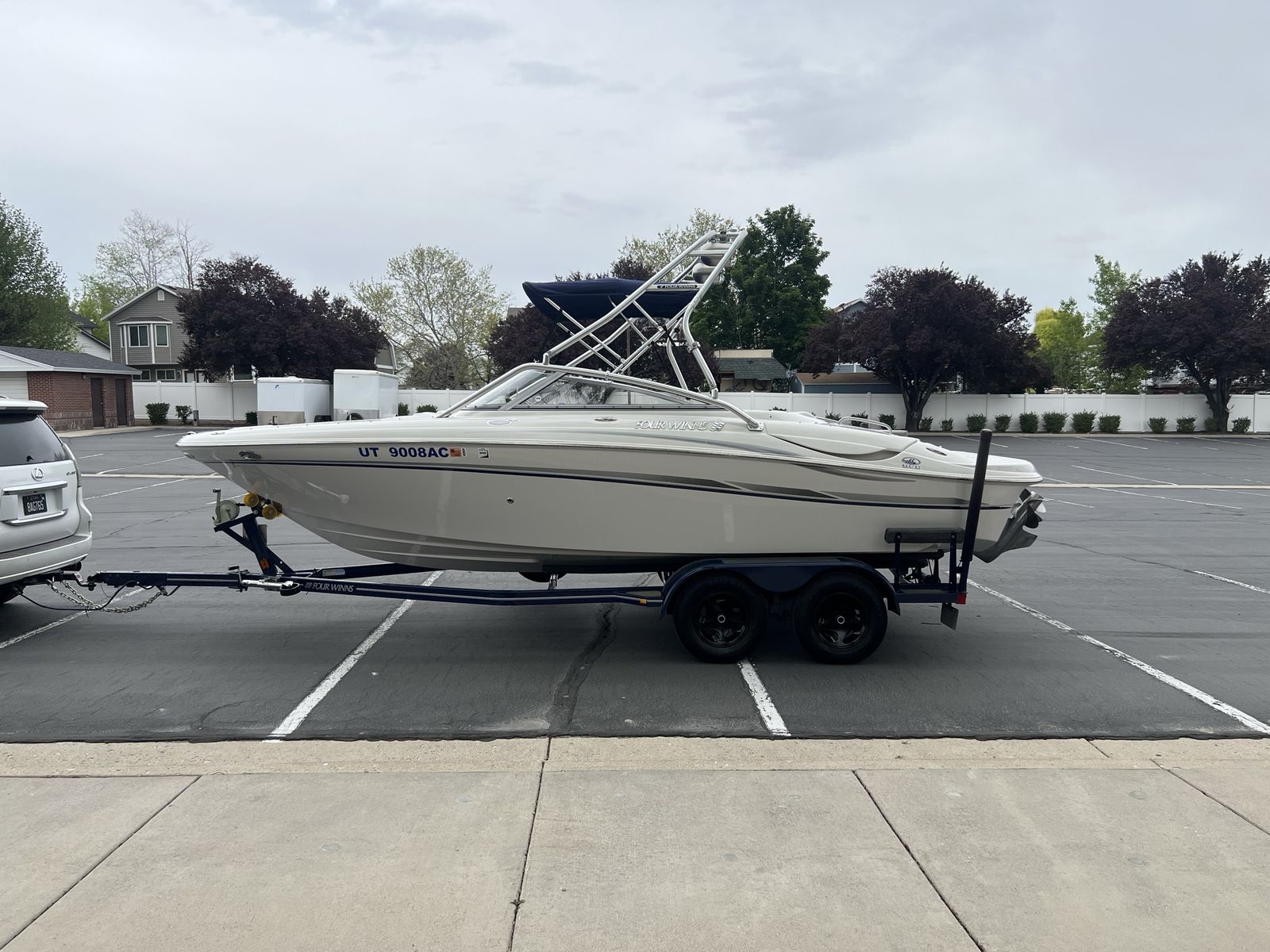 Main image 7