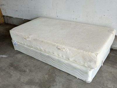 Twin Mattress and Box Spring Set - Used Good Condition
