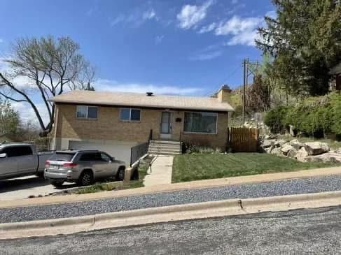 Seeking 1 Female Roommate