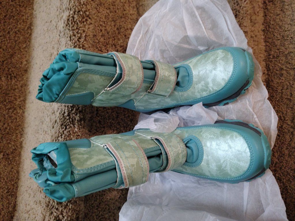 Lands End size 5 girls winter boots