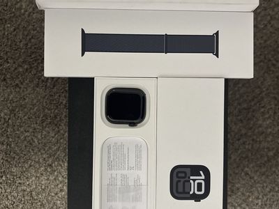Apple Watch Series 10 (46mm) Wifi, GPS Black with Milanese Loop Band