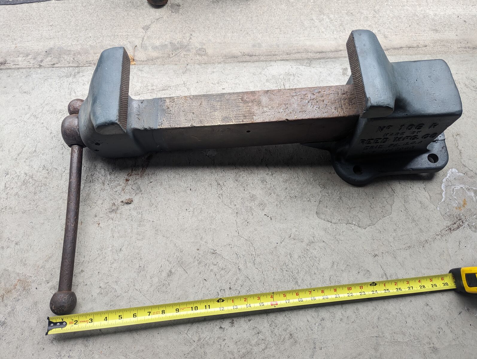 Large Reed Bench Vise
