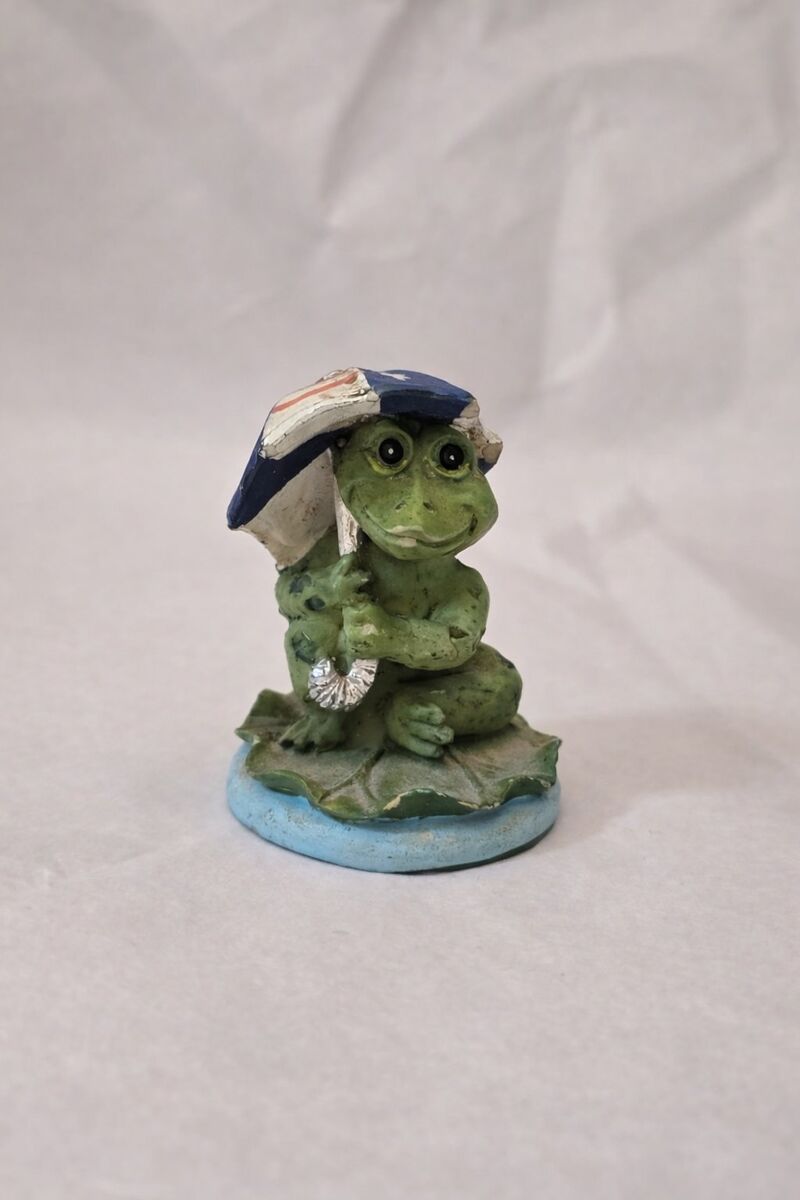 Delightful Resin From Figurine (3")