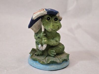 Delightful Resin From Figurine (3")