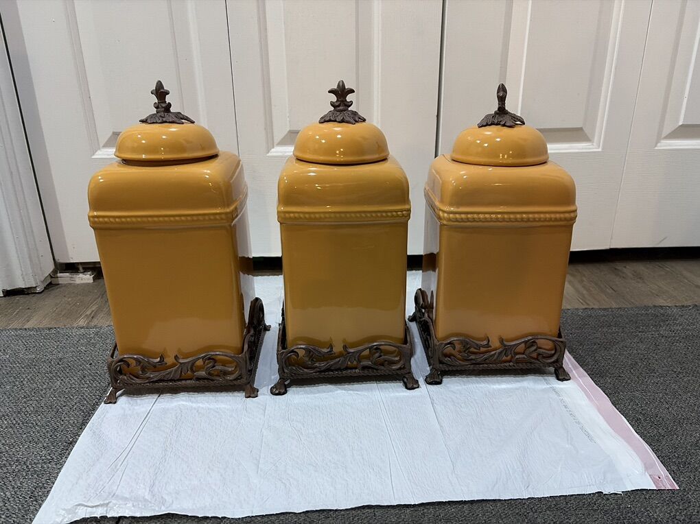 High End Huge King Of Canisters-Mint Condion