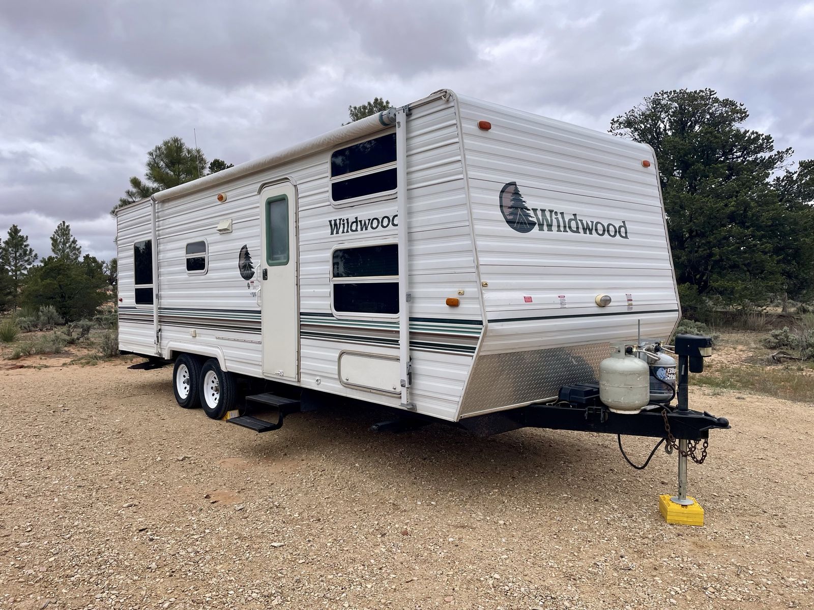 2005 27BH Bunkhouse Travel Trailer – Sleeps 8+