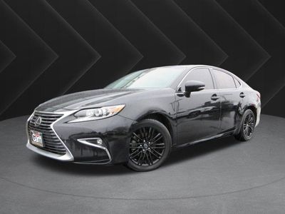 2017 LEXUS ES Base