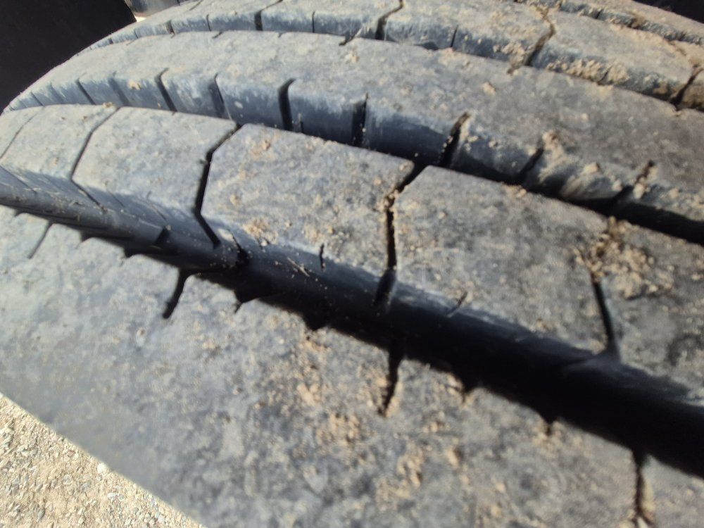 Main image 7