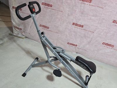 Sunny Health & Fitness Row-N-Ride Squat Exercise Machine