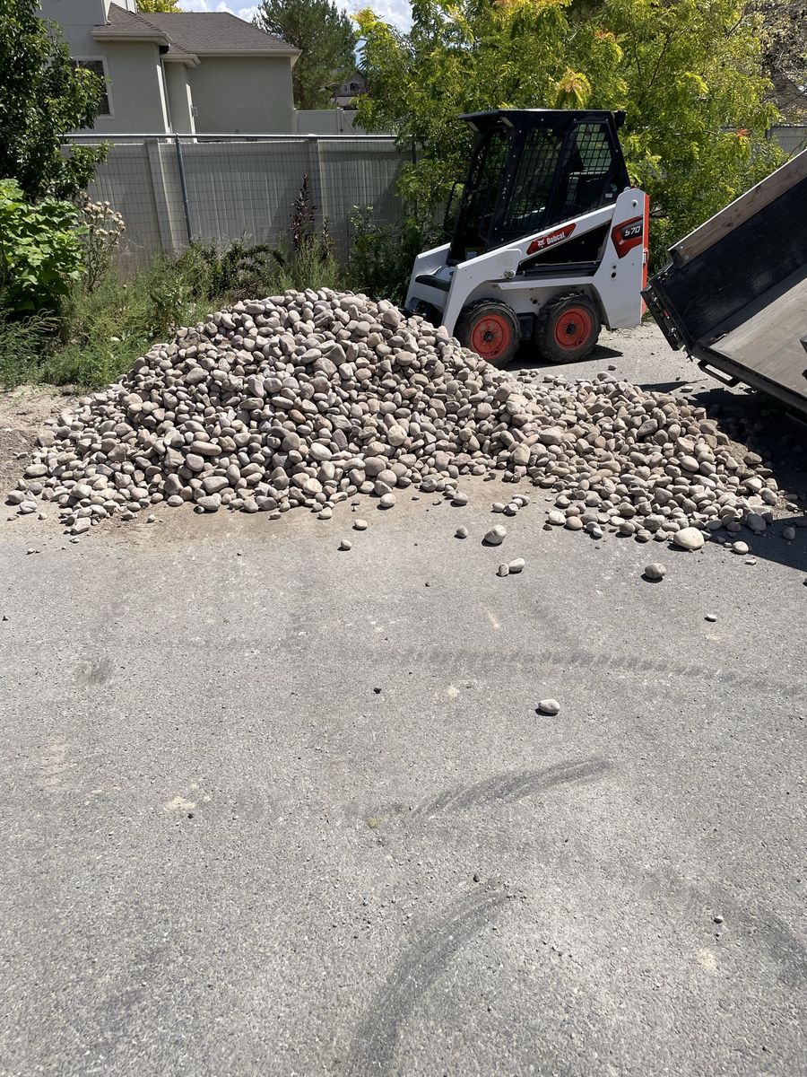 4-6” cobble rock 4+ tons (3 yards)