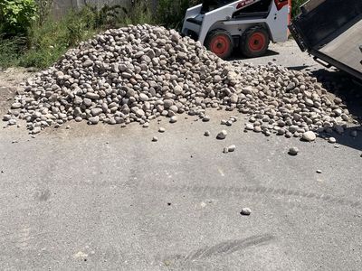 4-6” cobble rock 4+ tons (3 yards)