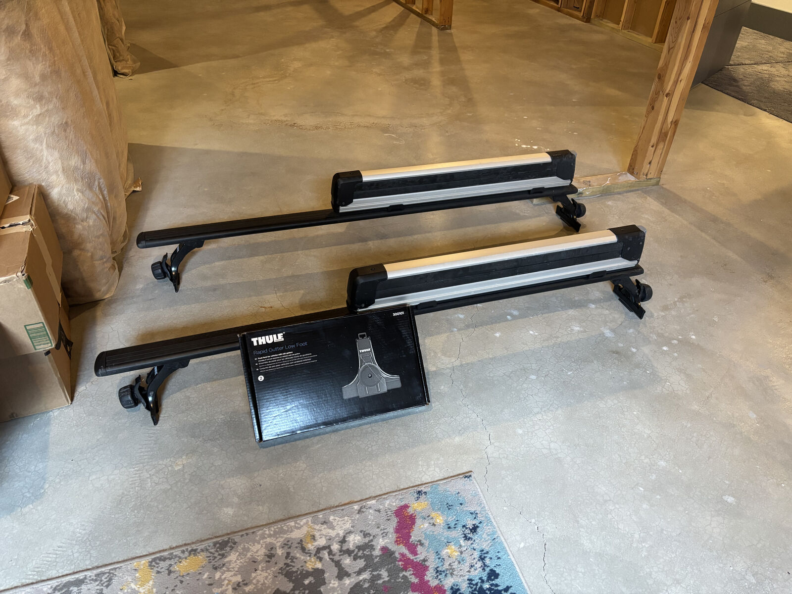 THULE SKI AND SNOWBOARD RACK