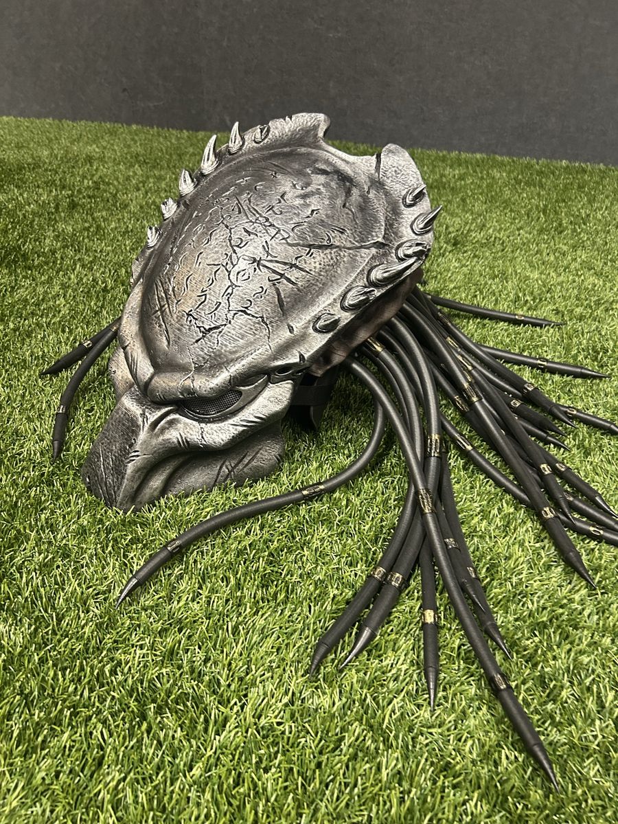 Predator helmet full mask