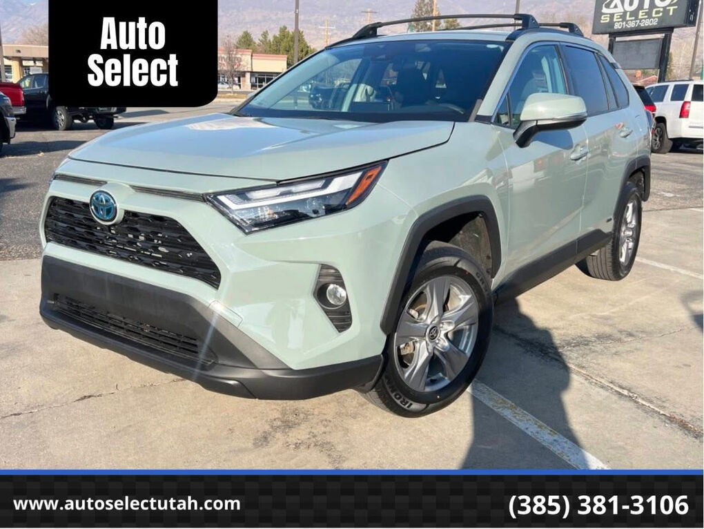 2022 Toyota RAV4 Hybrid XLE