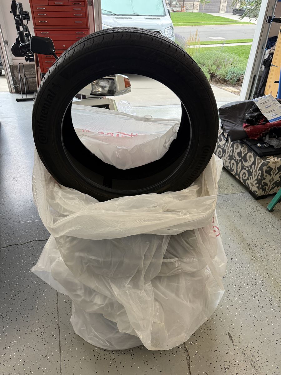 Tesla model Y 19” OEM tires 4