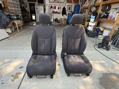 Jeep Wrangler Dark Gray Cloth Front Bucket Car Seats with Headrests