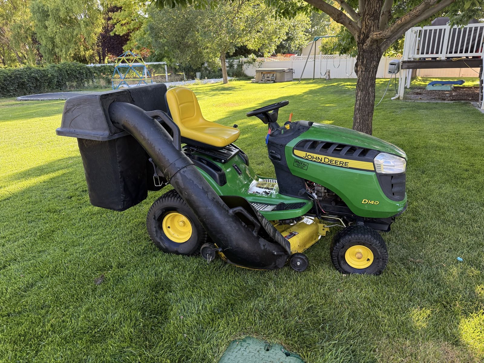 John Deere D140