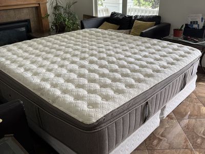 Pillow Top King Mattress Set with Split Box Springs and metal frame complete king bed