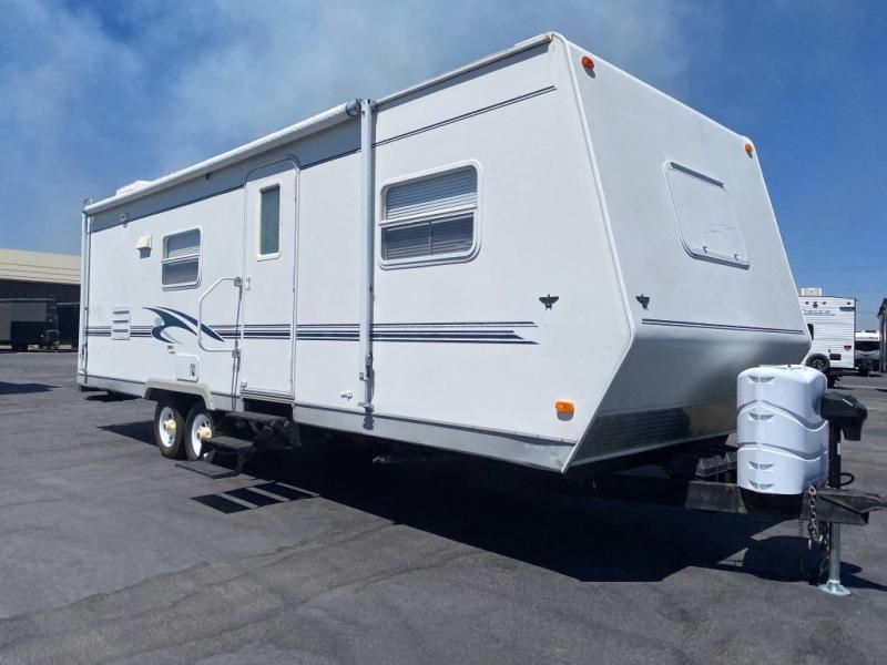 Used 2002 R-Vision Trail Bay 27FBSS