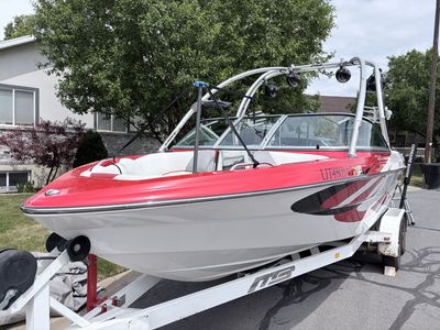 2012 MB Sports B52 21ft