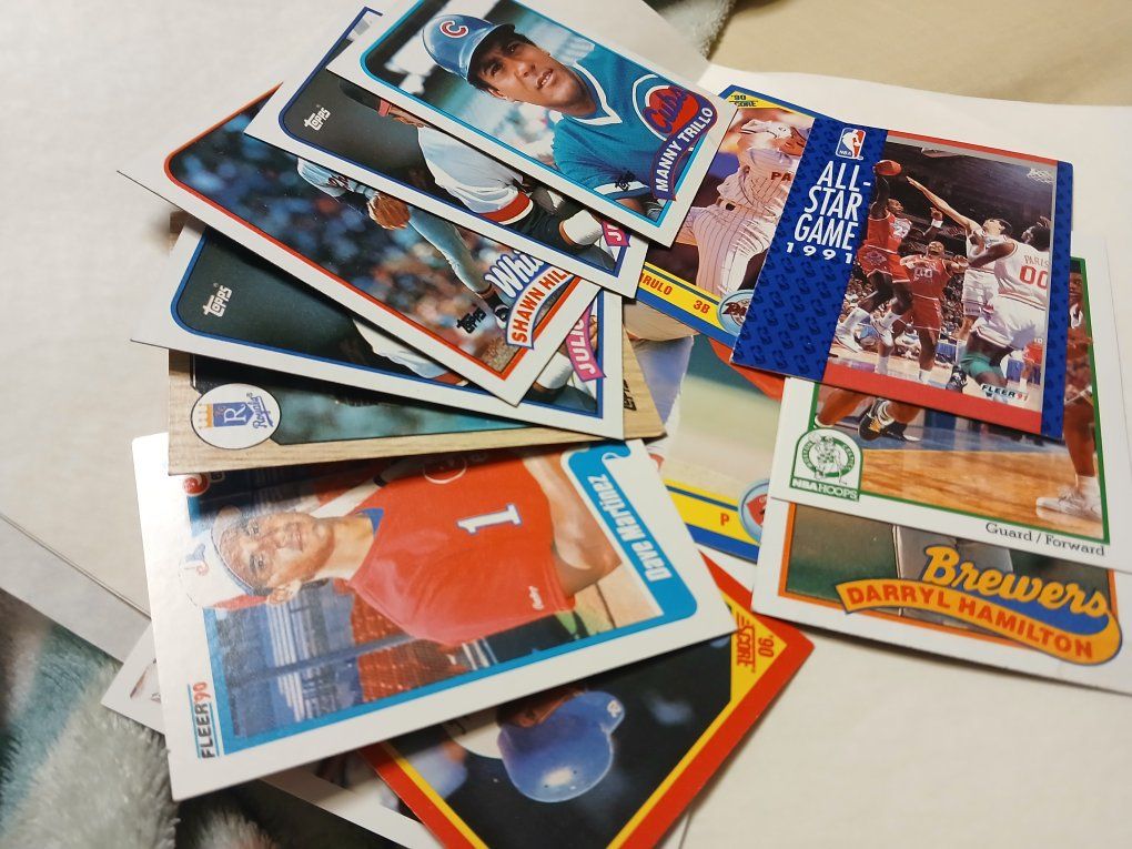 Basketball/Baseball Cards pack 55