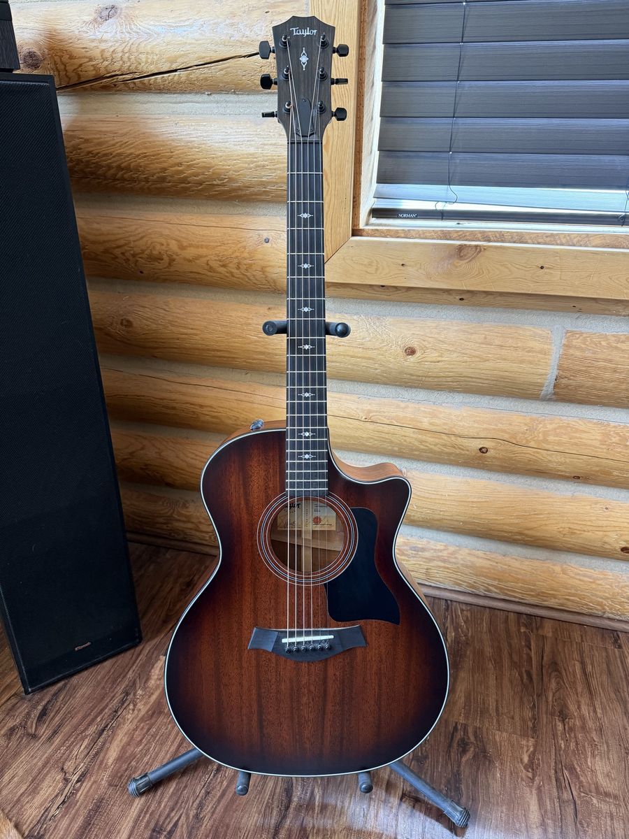 Taylor 324ce Acoustic Guitar - Excellent Condition