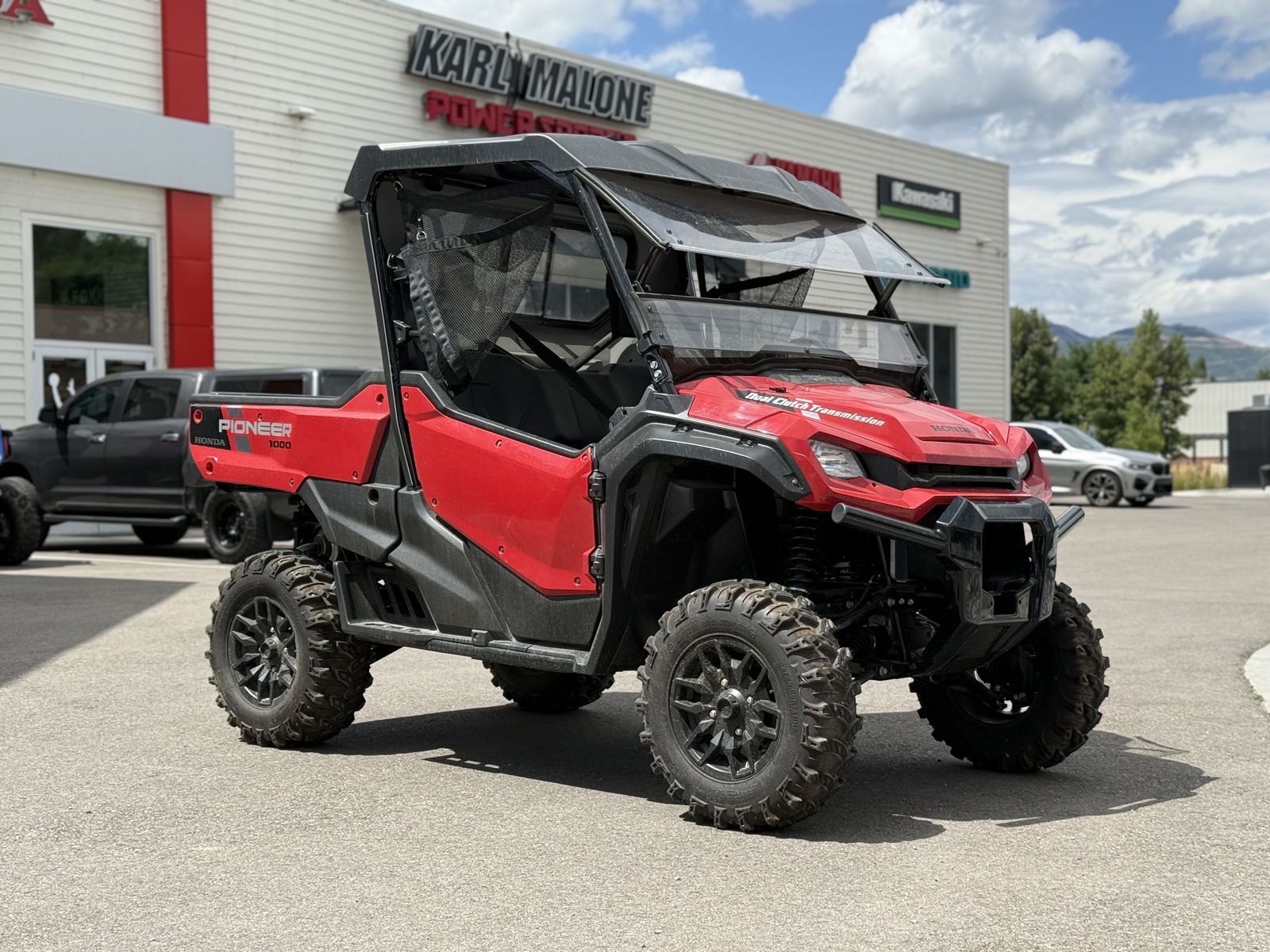 2025 HONDA Pioneer 1000 Deluxe Hero Red - H02456-C