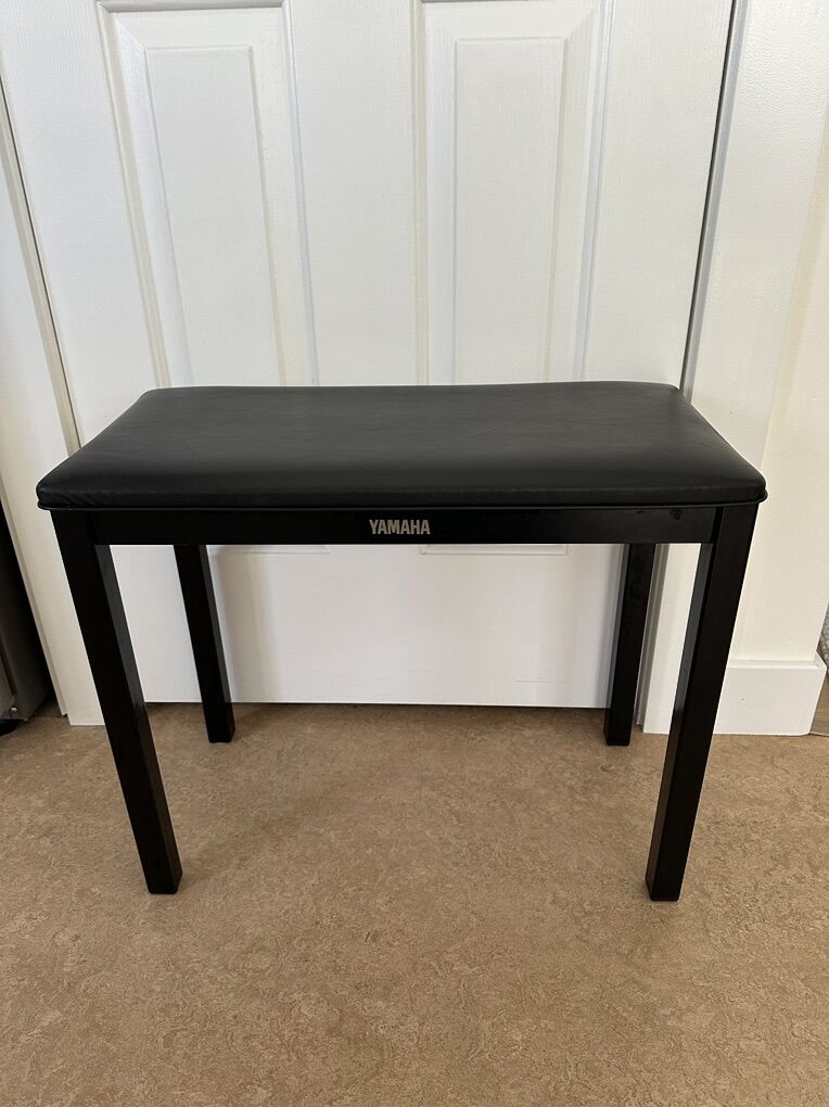 Black Yamaha Piano Bench