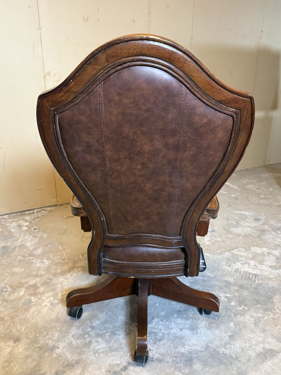 Main image 3