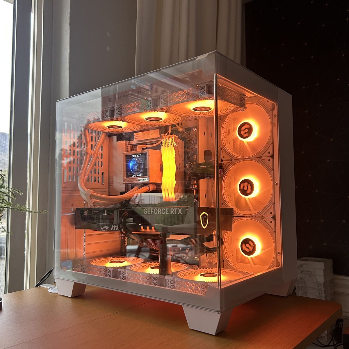 Massive Value: AMD Ryzen 9 9900X + LCD 360mm AIO + White Dual-Chamber Case Bundle Oben Box/Like New !!!