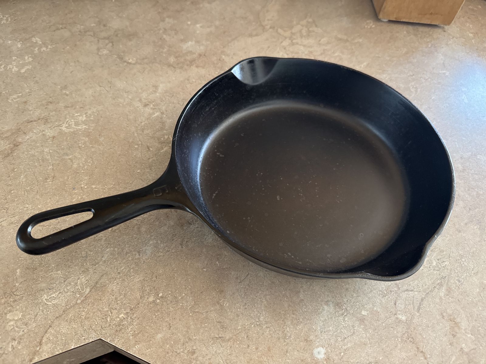 CAST-IRON FRYING PAN