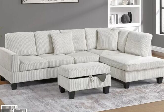 NEW SECTIONAL with STORAGE OTTOMAN & PILLOWS - NEW IN BOX