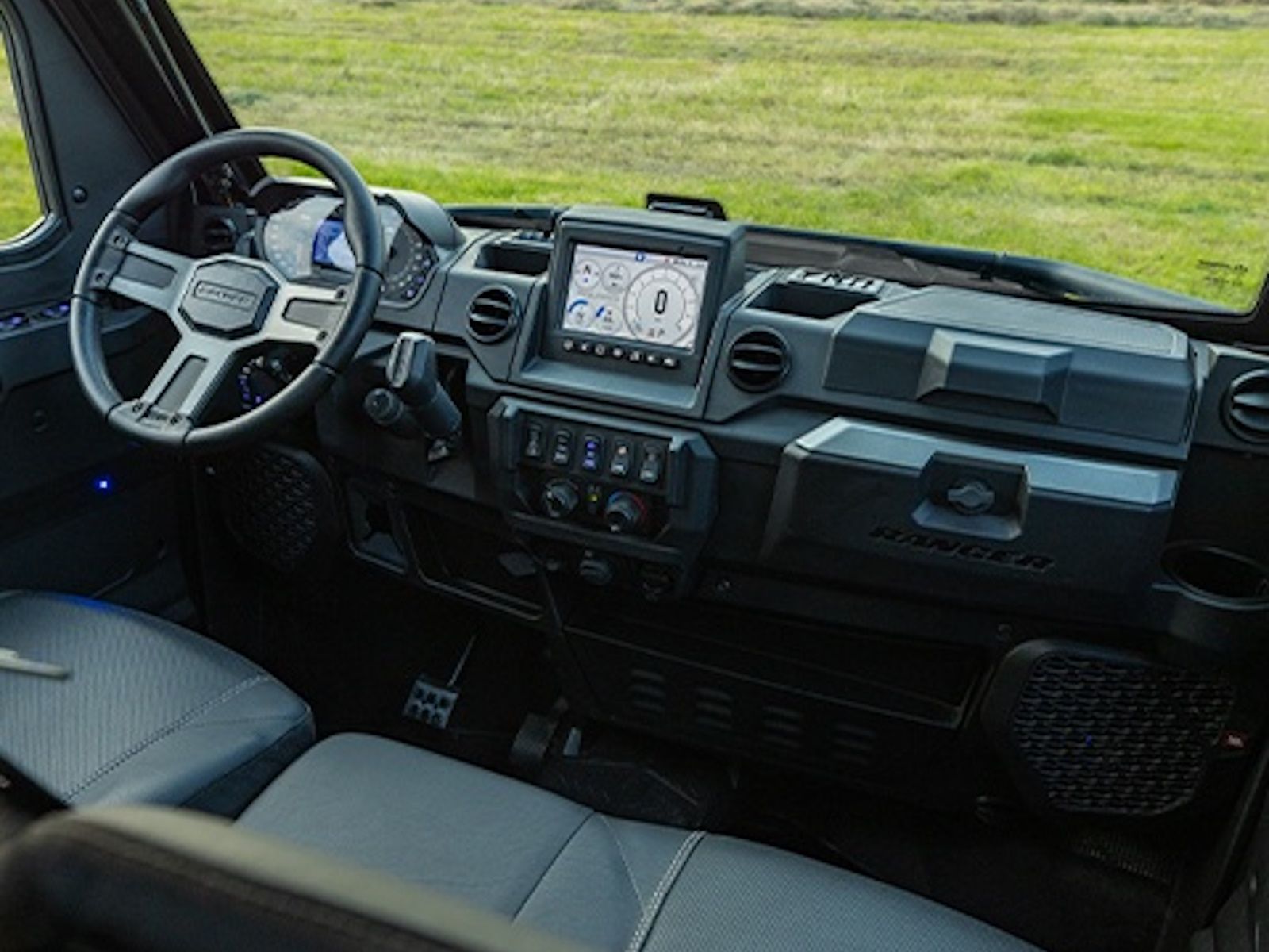 Main image 3
