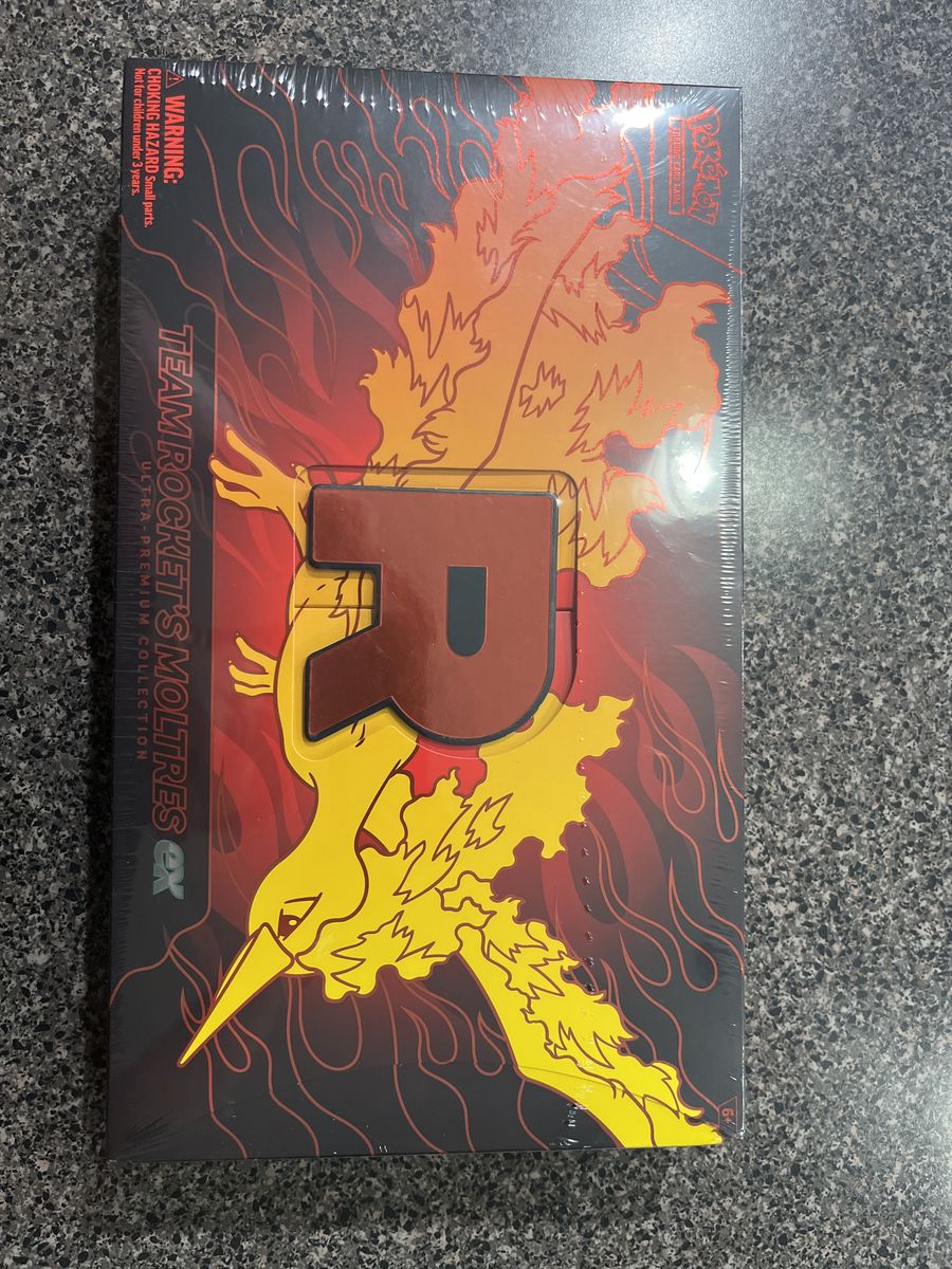 Team Rockets Moltres Ultra Premium Collection