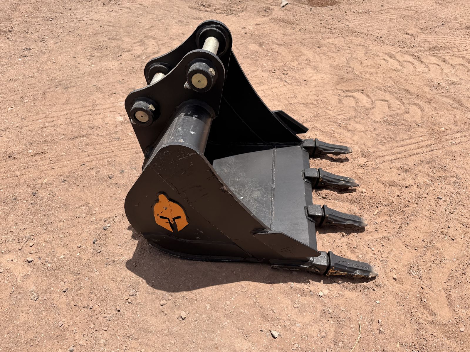 24" Mini Excavator Bucket