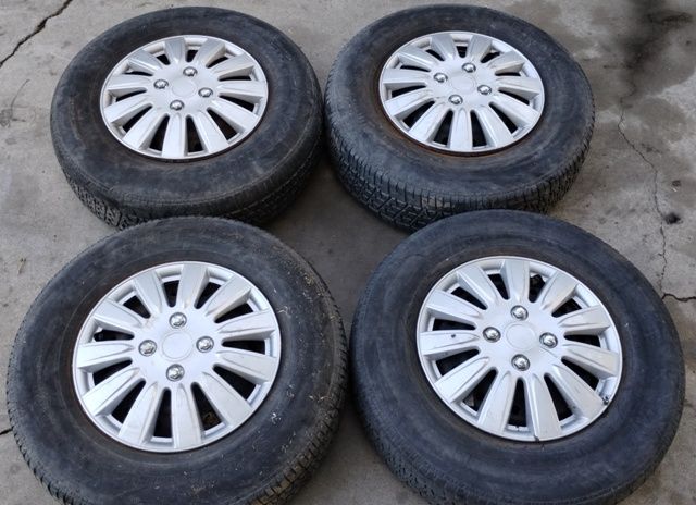 All season Tires 205/75R14, Bolt Pattern 5X100