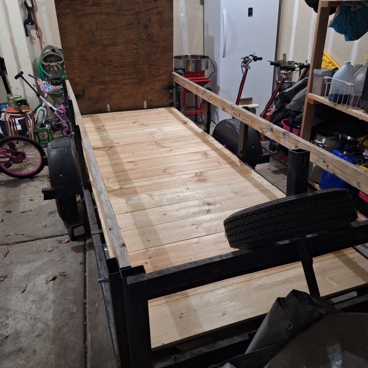 11x4 tow trailer $1000 obo