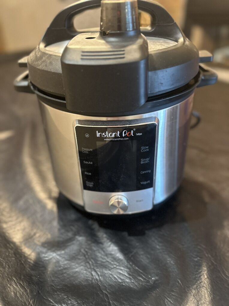Instant Pot Max 6 Quart Multicooker