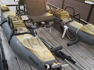 Fishing pontoon Outfitter XT