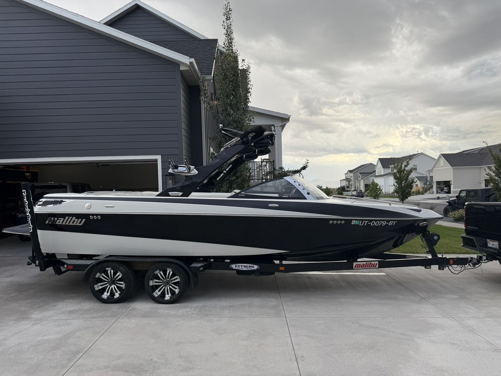 2008 Malibu Wakesetter 23 LSV | Vortec 8.1L | Power Wedge | Garage Kept