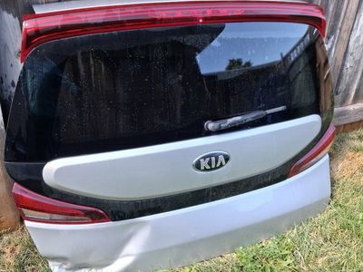 OEM Kia Hatchback Rear Liftgate Door with Glass and Lights
2022 KIA SOUL S