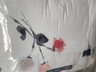 Kate Spade Queen comforter