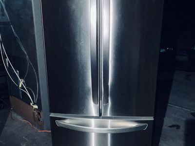 $580 OBO GOOD REFRIGERATOR LG 30” inch wide